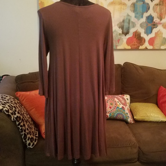 Dress - Picture 2 of 3